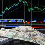 Валентин Катасонов. Инвестиционный кризис в России. Проедаем основной капитал, но строим грандиозные планы
